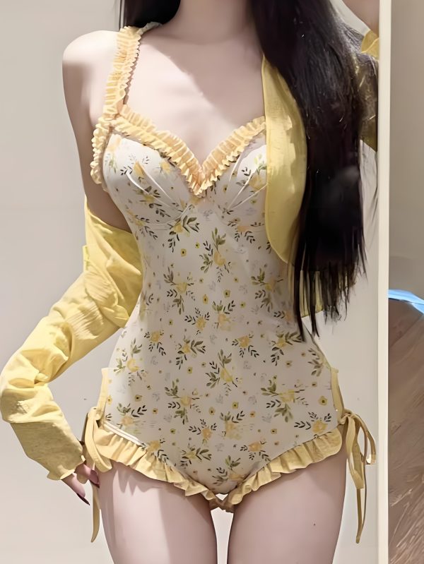 Swimsuit Women's Long Sleeve Two-Piece Set with Floral Pattern for a and Pure Desire Look - Image 3