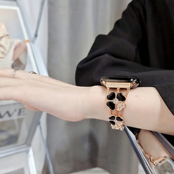 Shiny Clover Petal Metal Strap Bracelet for Apple Watch Ultra 2/1 Series 10 9 8 7 6 5 4 3 2 1 SE Women'S Bands - Image 10