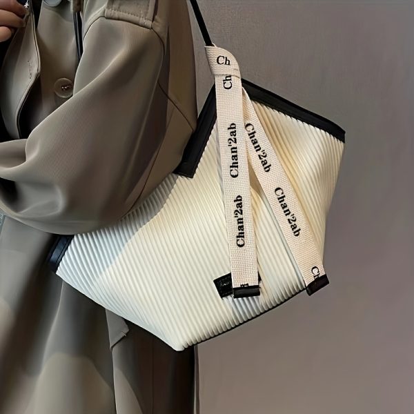 Fashionable love themed PU handbag - high capacity and multifunctional, suitable for work and leisure use - durable and easy to maintain - Image 4