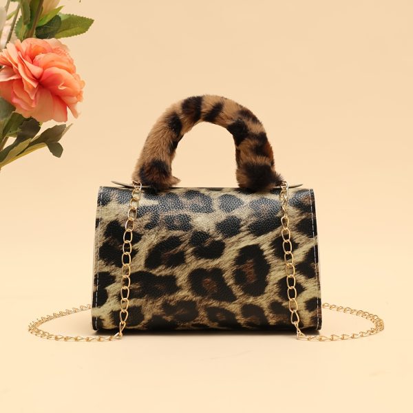 Soft Furry Chain Handbag for Autumn And Winter, Perfect for Daily Outings, Featuring a Wrist Lock And Animal Print in a Small Square Design. - Image 6