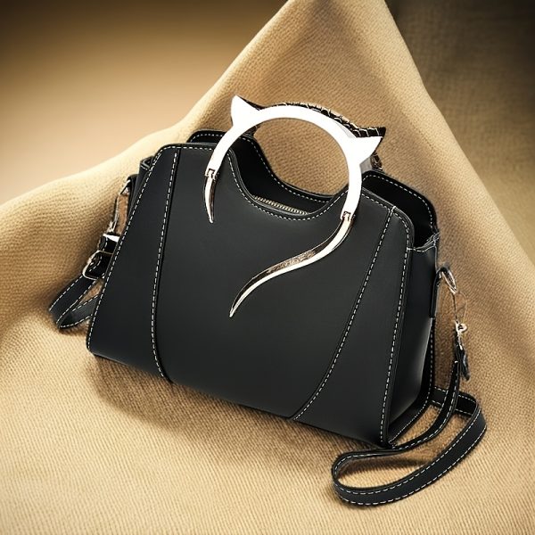 Ladies' Crossbody Bag, Shoulder Bag, Stylish Korean Version with a Minimalist Design, a Chic And Spacious Handbag for Outings And Commuting, Lightweight And Trendy. Available in Three Colors: White, Green, And Black, with Adjustable Straps. - Image 6