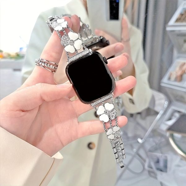 Shiny Clover Petal Metal Strap Bracelet for Apple Watch Ultra 2/1 Series 10 9 8 7 6 5 4 3 2 1 SE Women'S Bands - Image 8