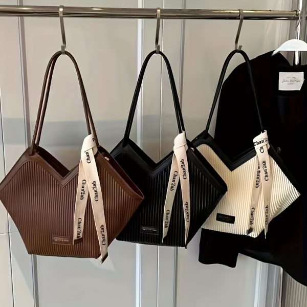 Fashionable love themed PU handbag - high capacity and multifunctional, suitable for work and leisure use - durable and easy to maintain - Image 10